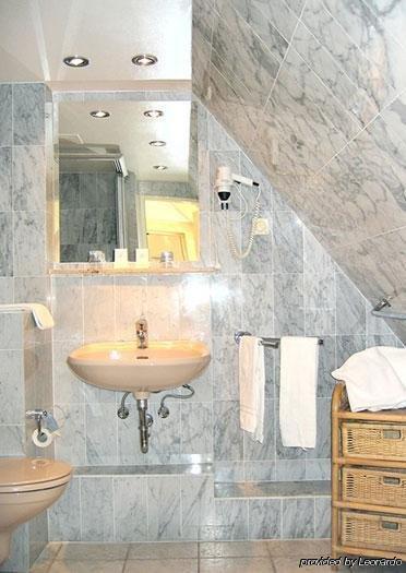 Boutique 003 Am Dom, Trademark Collection By Wyndham Hotel Kolonia